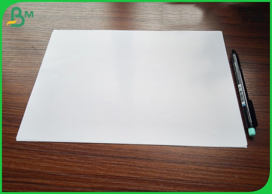 Papier artystyczny C2S o gramaturze 100 - 350 g / m2 do produkcji książek Gładka błyszcząca powierzchnia