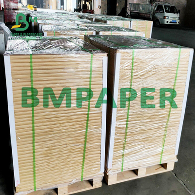 Biały błyszczący papier powlekany o wysokiej nieprzezroczystości 80–300 g dla firm B2B