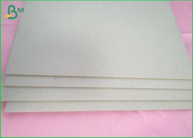 Płyta twarda z tektury falistej Płyta wiórowa z płyty wiórowej o gramaturze 750g / m2, grubość 70x100