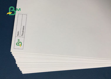 Grubość papieru o gramaturze 350gsm z jednej strony pokryta białym papierem 787mm x 1092mm dla karty identyfikacyjnej