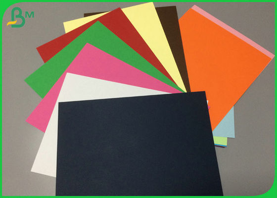 Niepowlekany materiał z recyklingu Kolorowy papier Bristol 220gsm 230gsm o rozmiarze 787mm 889mm