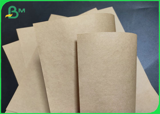 Dobra sztywność 60gsm 80gsm Brązowy papier pakowy w rolkach Materiał kopert nadający się do recyklingu
