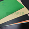 Niepowlekany, wytłaczany kolorowy papier okładkowy o gramaturze 180 g / m2 i gramaturze 230 g / m2 do oprawy 70 x 100 cm
