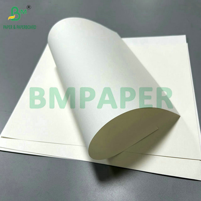 120 gr 150 gr Wytrzymały biały wybielony papier kraft do toreb do zakupów 787mm 1092mm