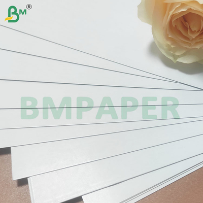 300 gsm Papier z kartami do gier Podwójna strona Biały Czarny Rdzeń 450*320mm