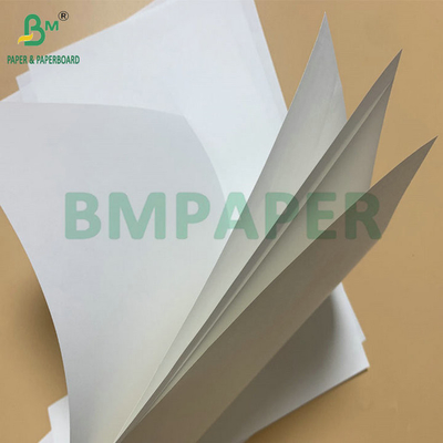Drukowalny 70gm 80gm Wysokiej wytrzymałości biały papier kraft do produkcji toreb papierowych struny