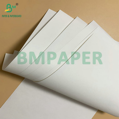 Drukowalny 70gm 80gm Wysokiej wytrzymałości biały papier kraft do produkcji toreb papierowych struny