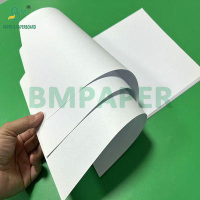 841 x 1198 mm 70 gm 80 gm Niepowlekany papier offsetowy do druku tekstu książkowego