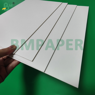 3 mm Biała tablica papierowa z masy drewnianej do wywieszenia znaków 1220 x 2440 mm