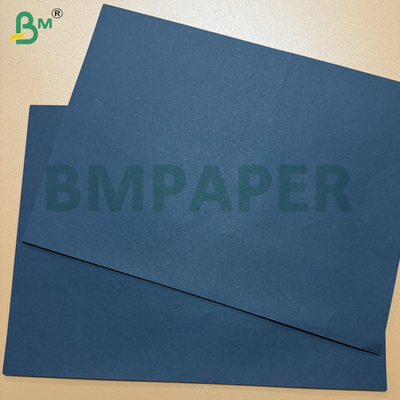 70gsm 80gsm Dwustronny głęboki czarny papier pakowy w rolkach 300-2300mm