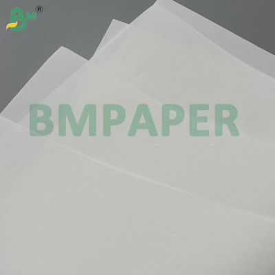 60gsm Biały papier offsetowy z pierwotnej pulpy drzewnej w rolce do produkcji książek