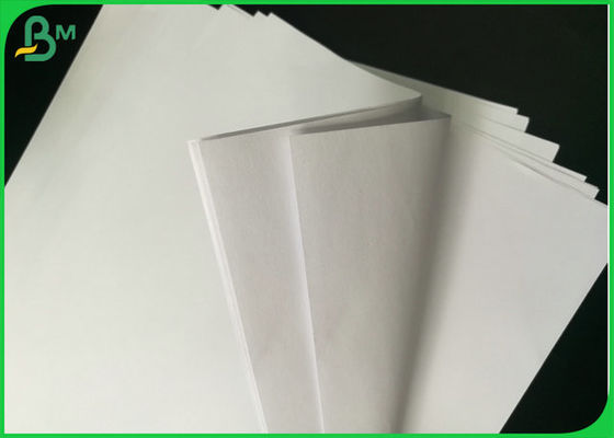 80gsm Certyfikaty FSC Druk offsetowy białego papieru o dużej zdolności drukowania