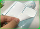 Pusta biała wodoodporna termiczna naklejka papierowa z rolkami Samoprzylepny papier z kodem kreskowym