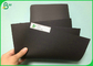 A0 A1 Rozmiar 157 g / m2 200 g / m2 Czysty czarny papier niepowlekany do produkcji toreb wysyłkowych