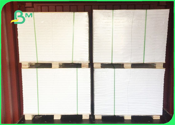 Papier rolkowy biały o gramaturze 50 - 60 g / m2 Papier pakowy do żywności w ekologicznym materiale