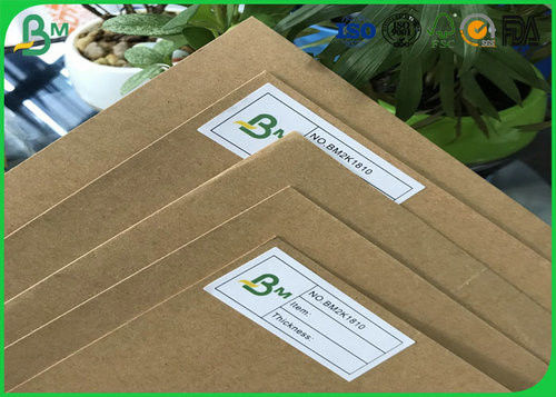 Certyfikat FSC 250 g / m² - papier powlekany o wysokiej gramaturze 850 g / m2, papier brązowy