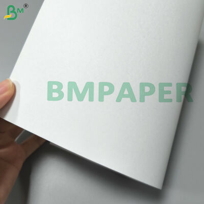 Niepowlekany biały karton brązowy Jasno biały 65lb pokrywa Gładki papier