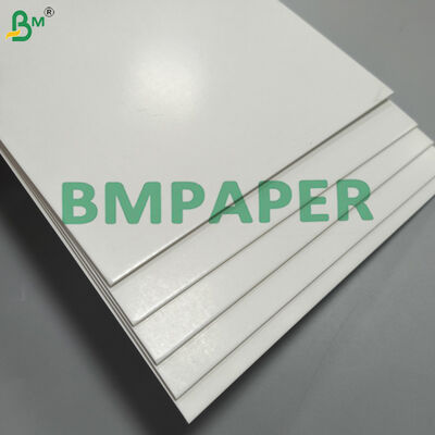 Solidny biały karton Montado Blanco 1,8 mm 2,0 mm z podwójnymi stronami