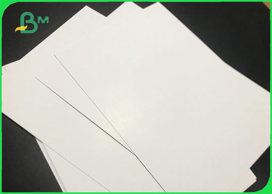 70 * 100 cm Od 215 g / m2 do 350 g / m2 Food Grade GC1 Biała tablica FBB na pudełko na lunch