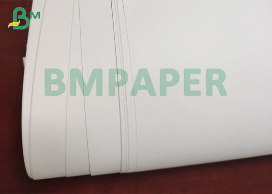 70 # Jasny biały gładki papier o wymiarach 25 "x 38"